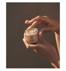 Diamant Cocoon Sheer Cream SPF 30 PA ++ 50 ml - Natura Bisse